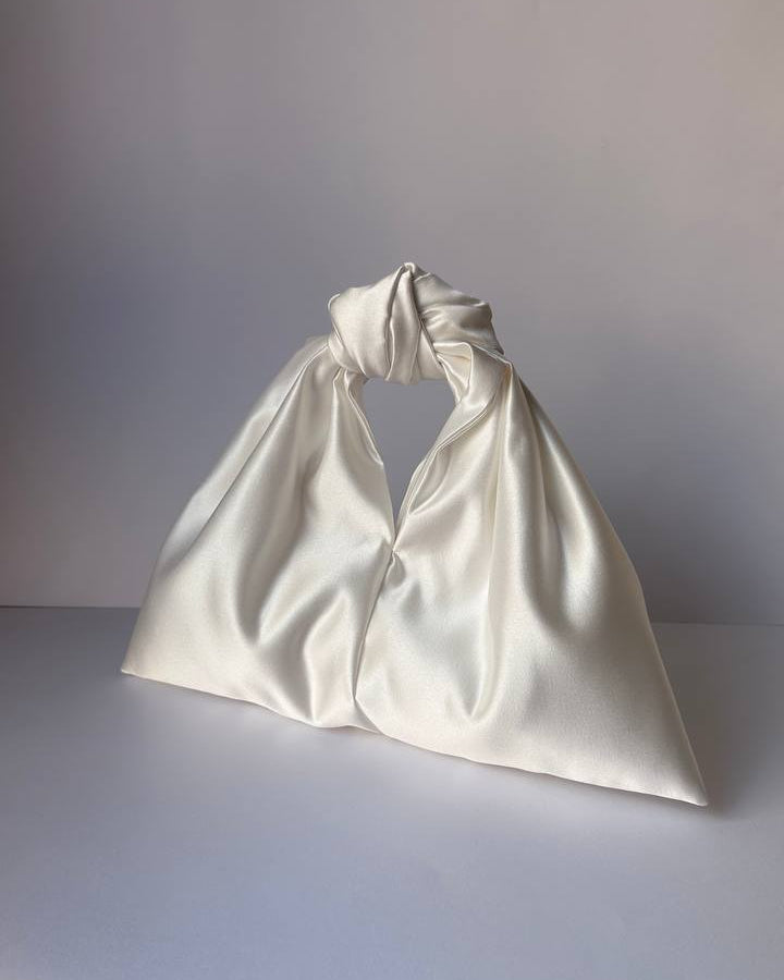 Bag One Knot warm ecru