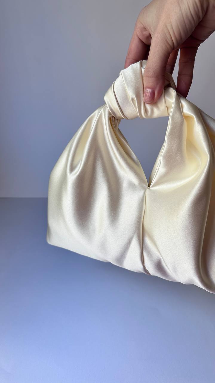 Bag One Knot warm ecru