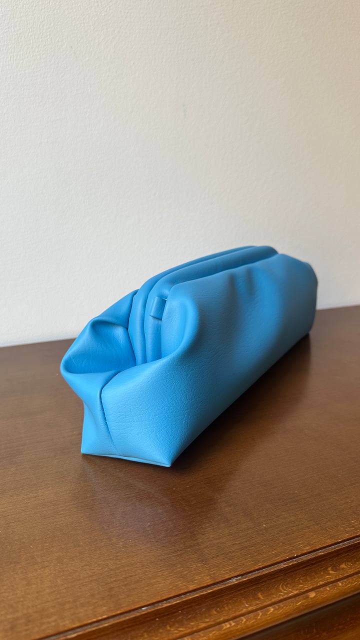 Baguette clutch in Blue